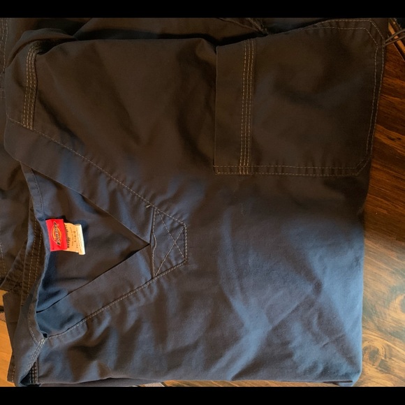 Five scrub and tops - Picture 2 of 5